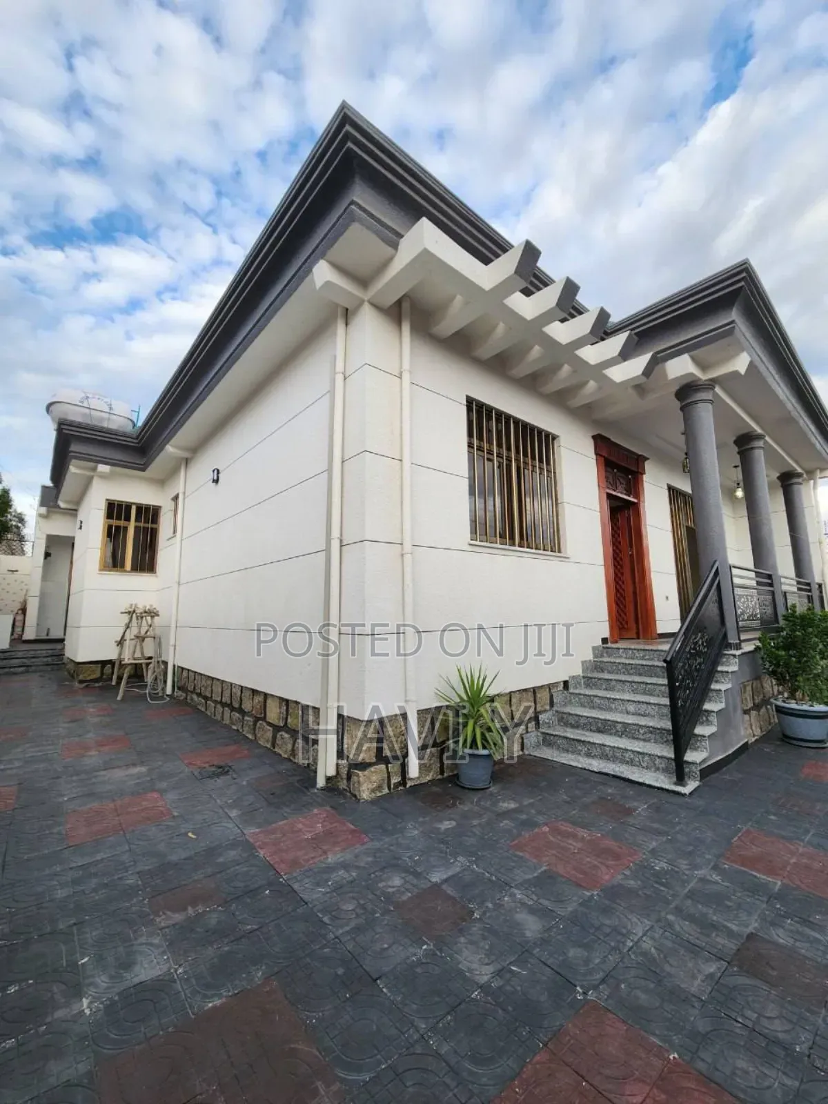 Furnished 8bdrm House in Akaky Kaliti for sale