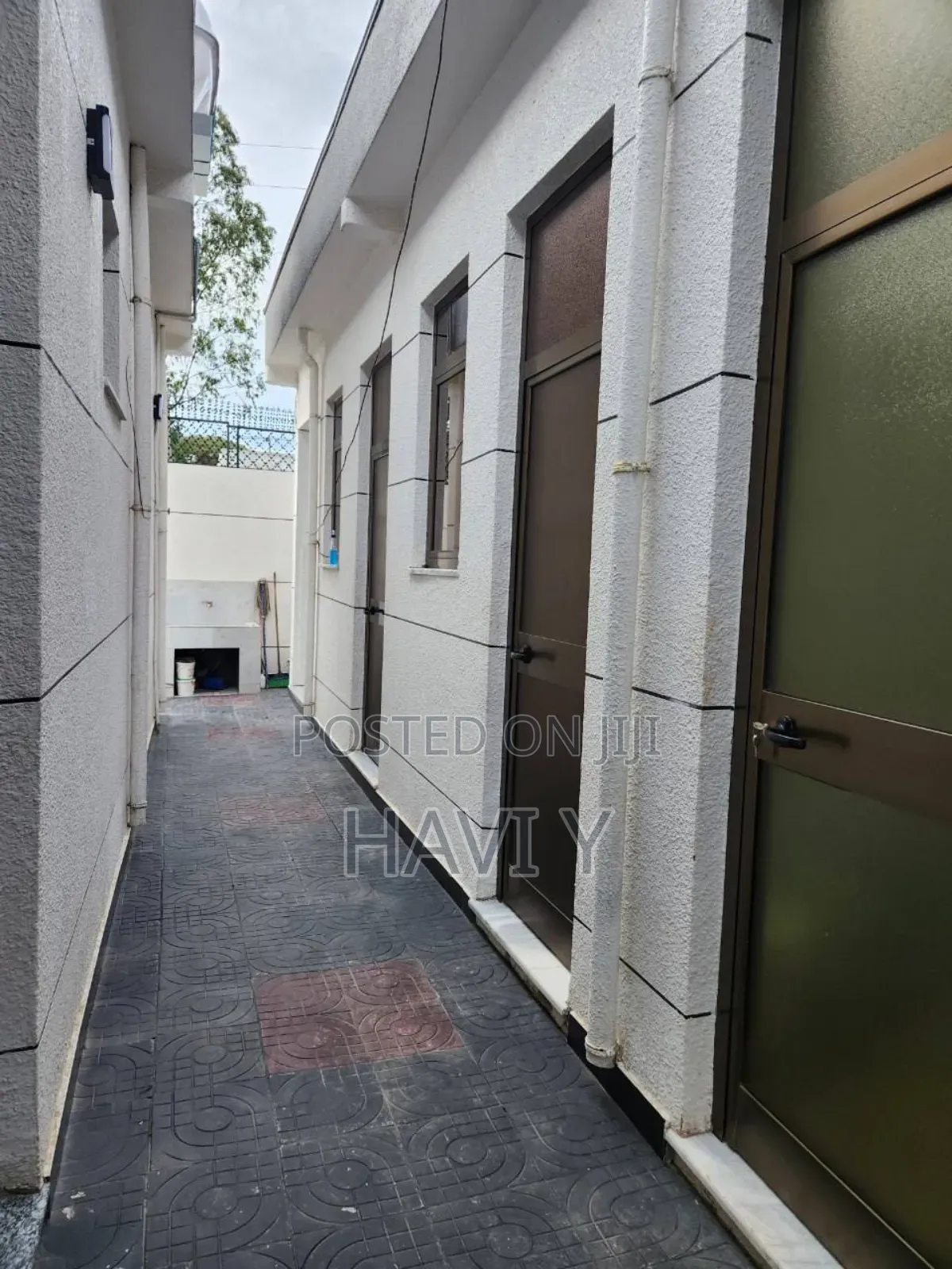 Furnished 8bdrm House in Akaky Kaliti for sale