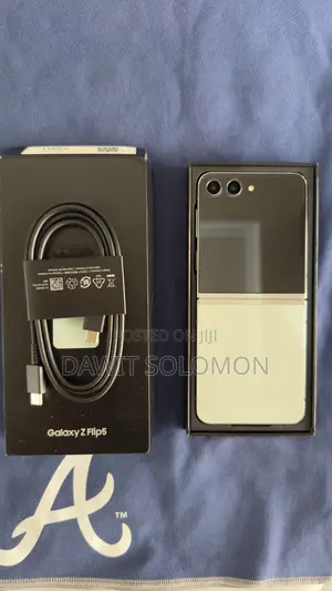 New Samsung Galaxy Z Flip5 512 GB