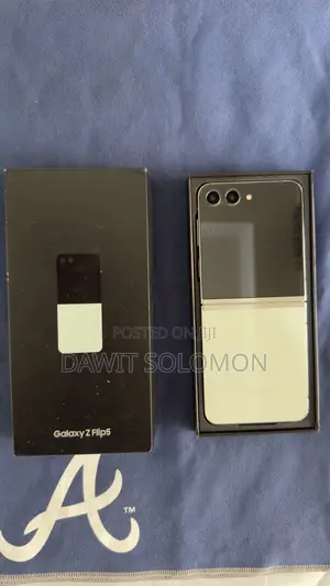 New Samsung Galaxy Z Flip5 512 GB