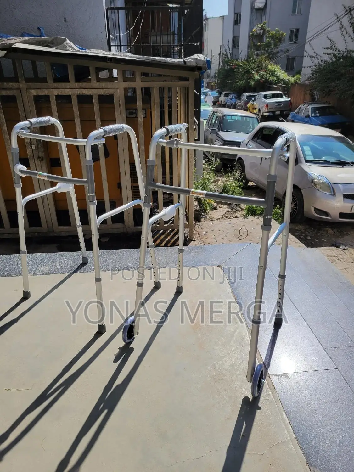 Walker Promotes Natural Walking唯፹net Weight: 2.65kg User Demographic