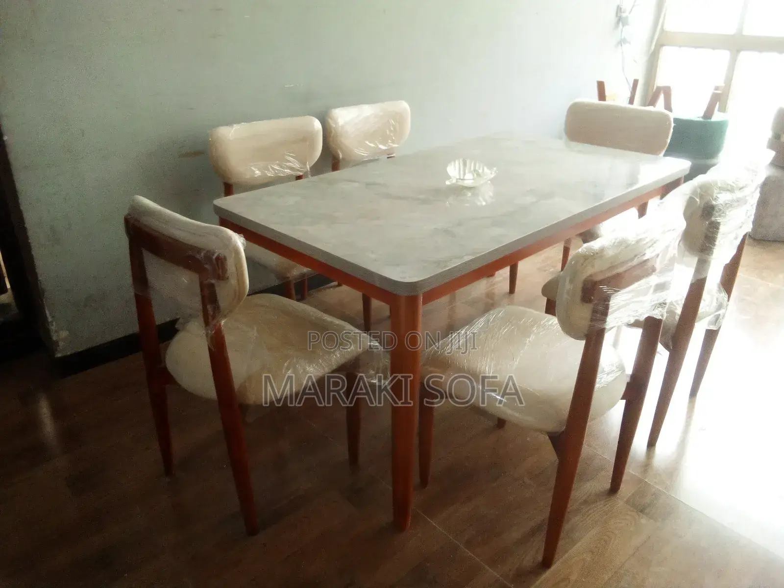 Dinning Table