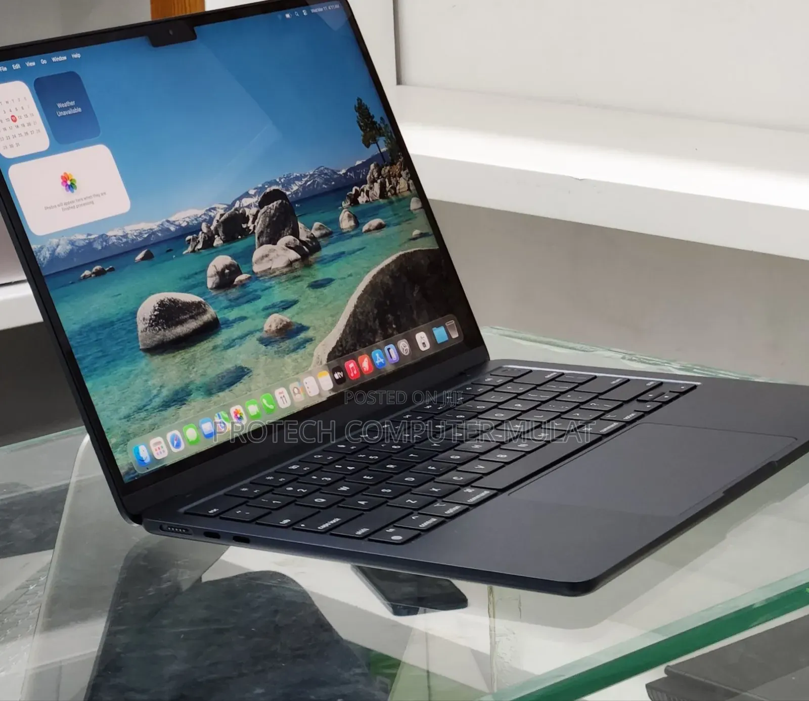 New Laptop Apple MacBook Air 2024 M3 13-inch 16GB Apple M3 SSD 512GB