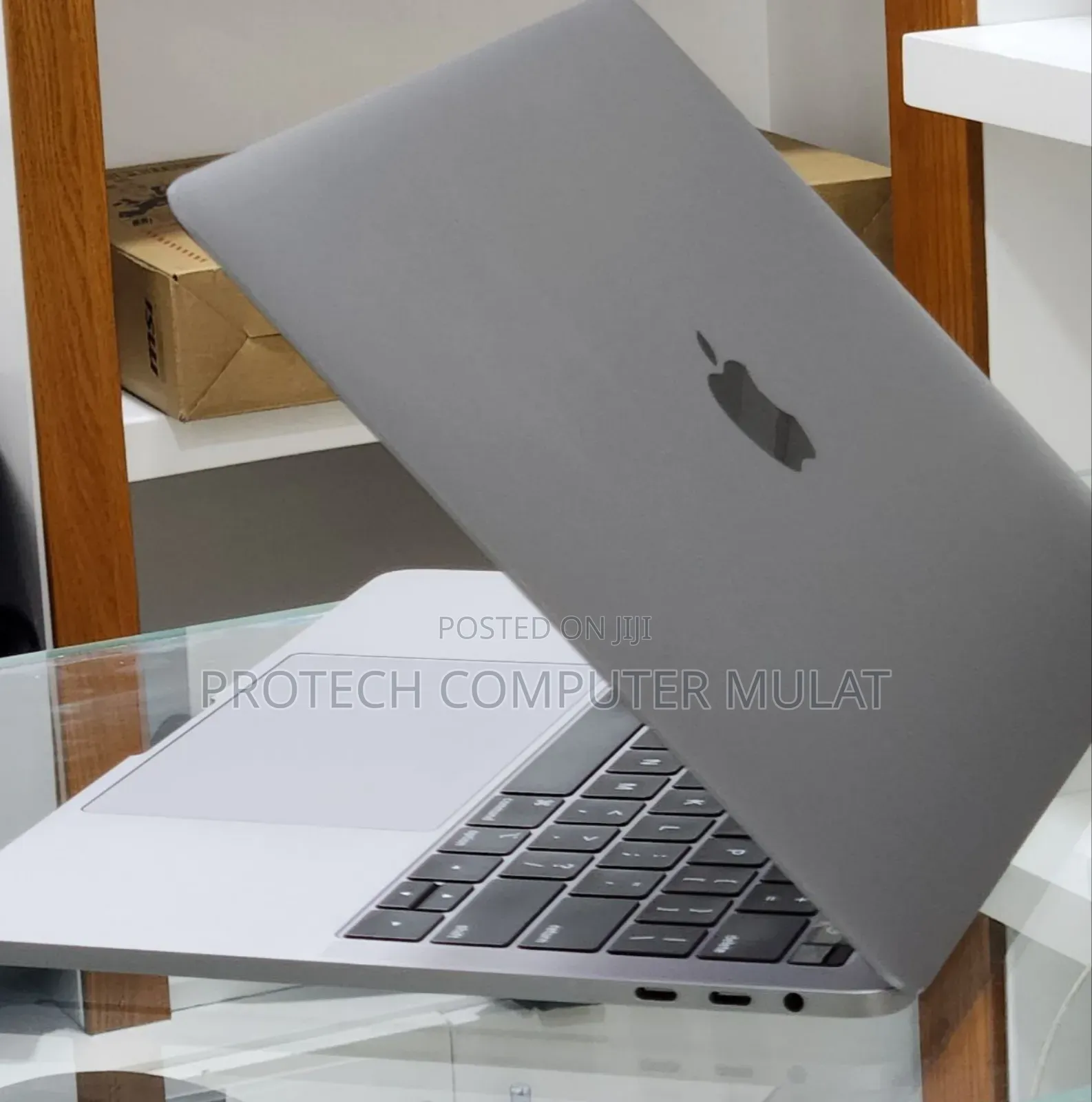 New Laptop Apple MacBook Pro M1 16GB Apple M1 SSD 256GB