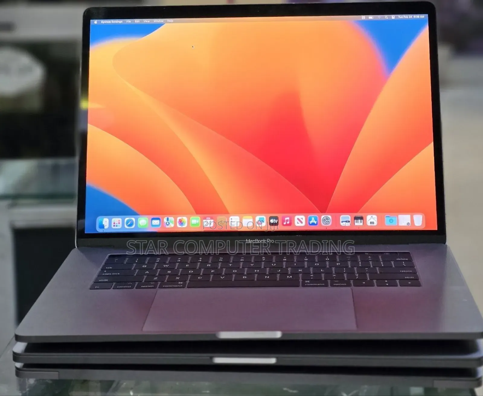 New Laptop Apple MacBook Pro 2017 16GB Intel Core i7 SSD 512GB