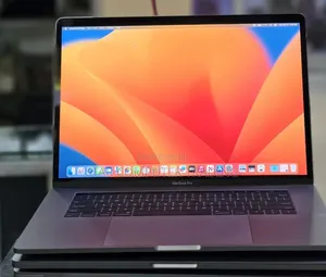 New Laptop Apple MacBook Pro 2017 16GB Intel Core i7 SSD 512GB