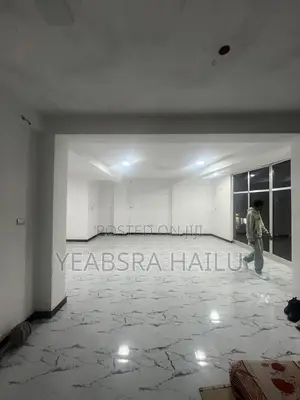 189m2 First-floor Business Space Near Summit Fire Station