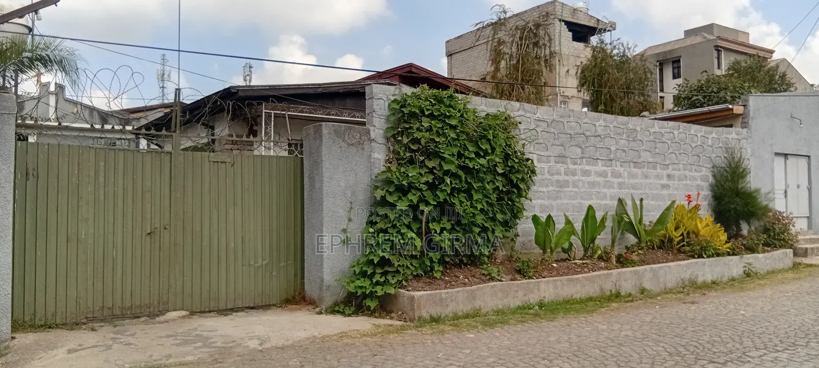 3bdrm House in Kolfe Keranio for sale