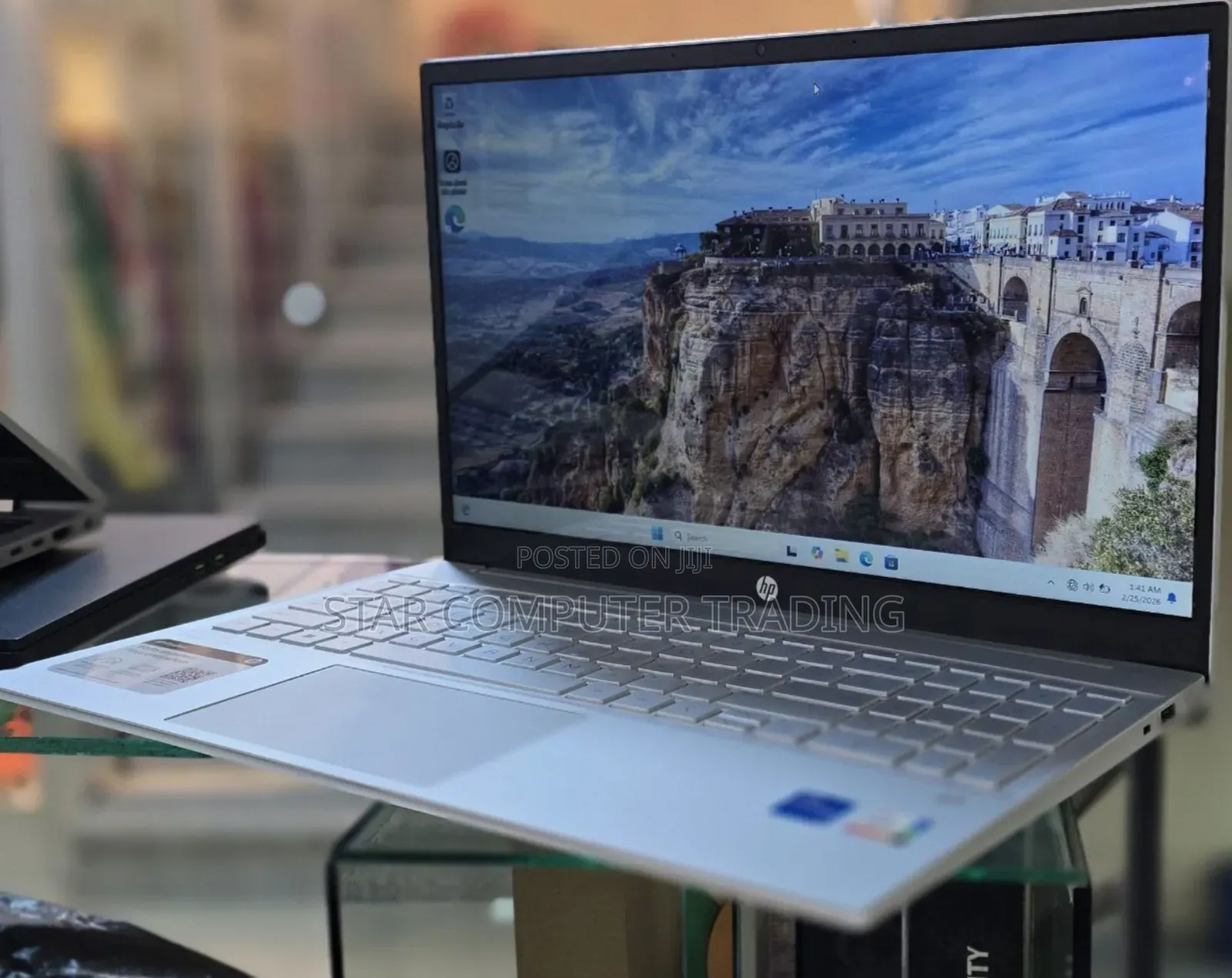 New Laptop HP Pavilion 15 8GB Intel Core i5 SSD 512GB