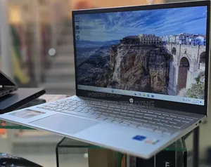 New Laptop HP Pavilion 15 8GB Intel Core i5 SSD 512GB