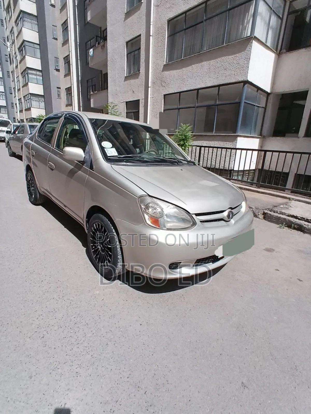 Toyota Platz 1.0 FWD 2003 Gold