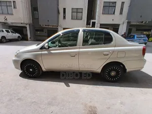 Toyota Platz 1.0 FWD 2003 Gold