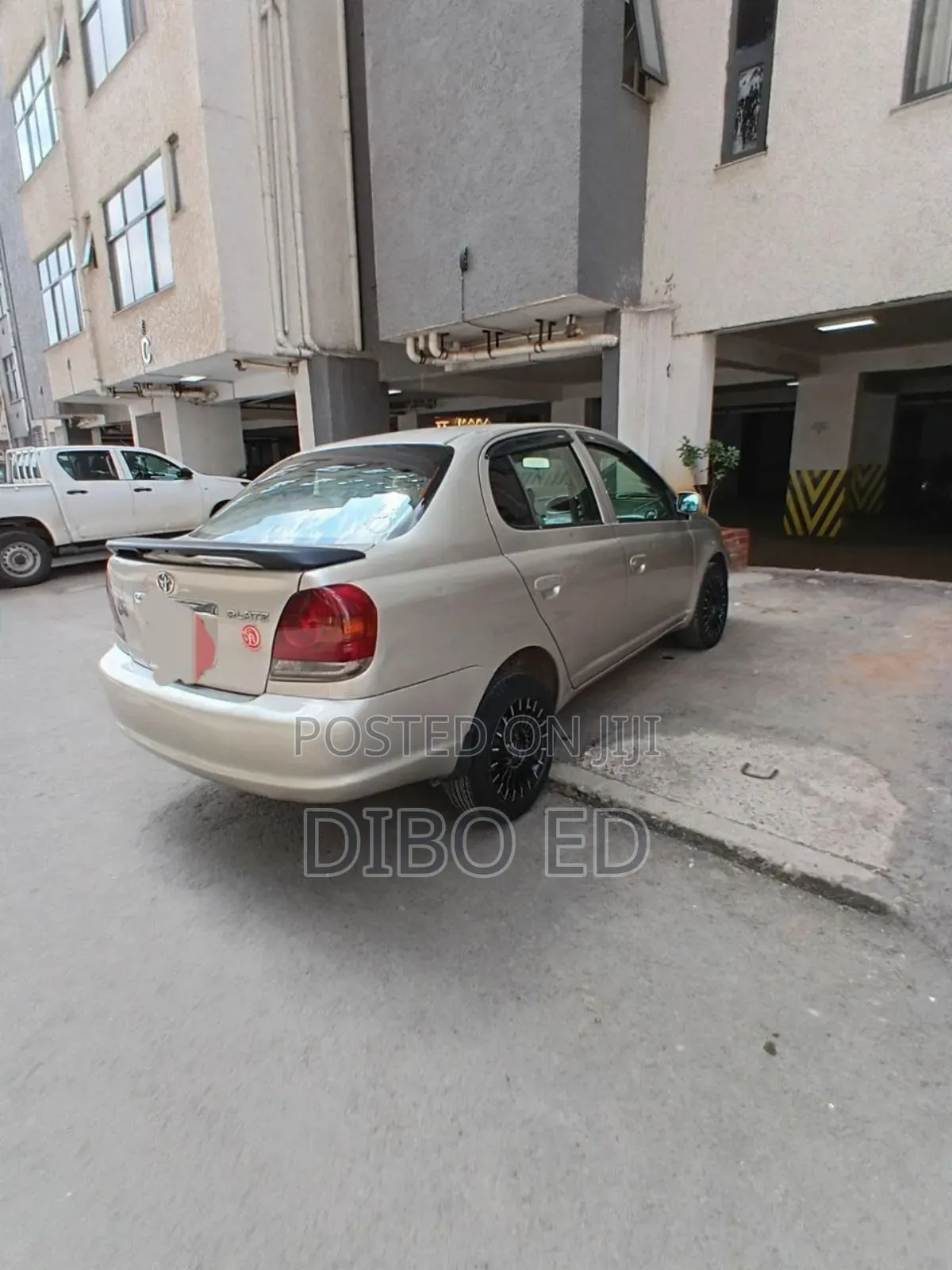 Toyota Platz 1.0 FWD 2003 Gold