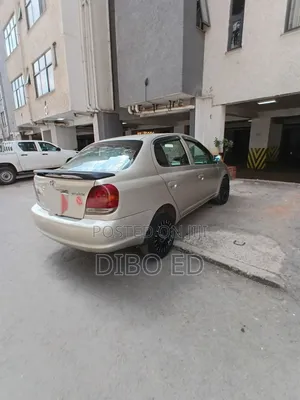 Toyota Platz 1.0 FWD 2003 Gold