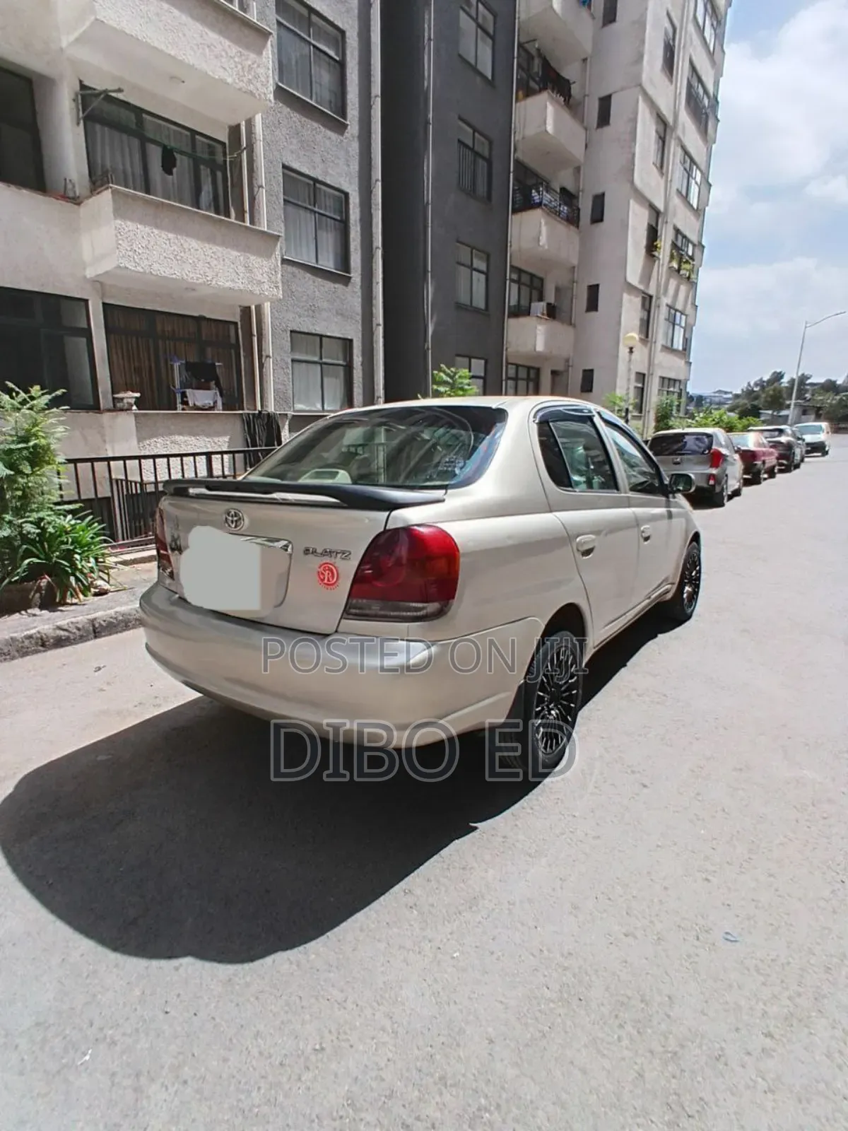 Toyota Platz 1.0 FWD 2003 Gold