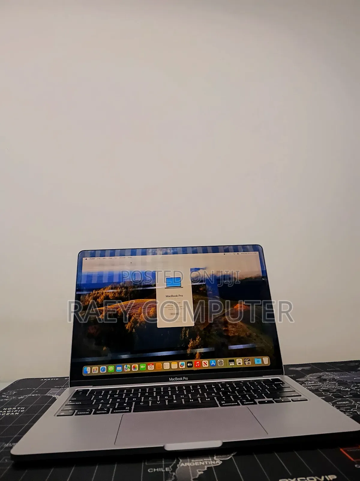 New Laptop Apple MacBook Pro 2022 M2 8GB Apple M2 Ultra SSD 256GB