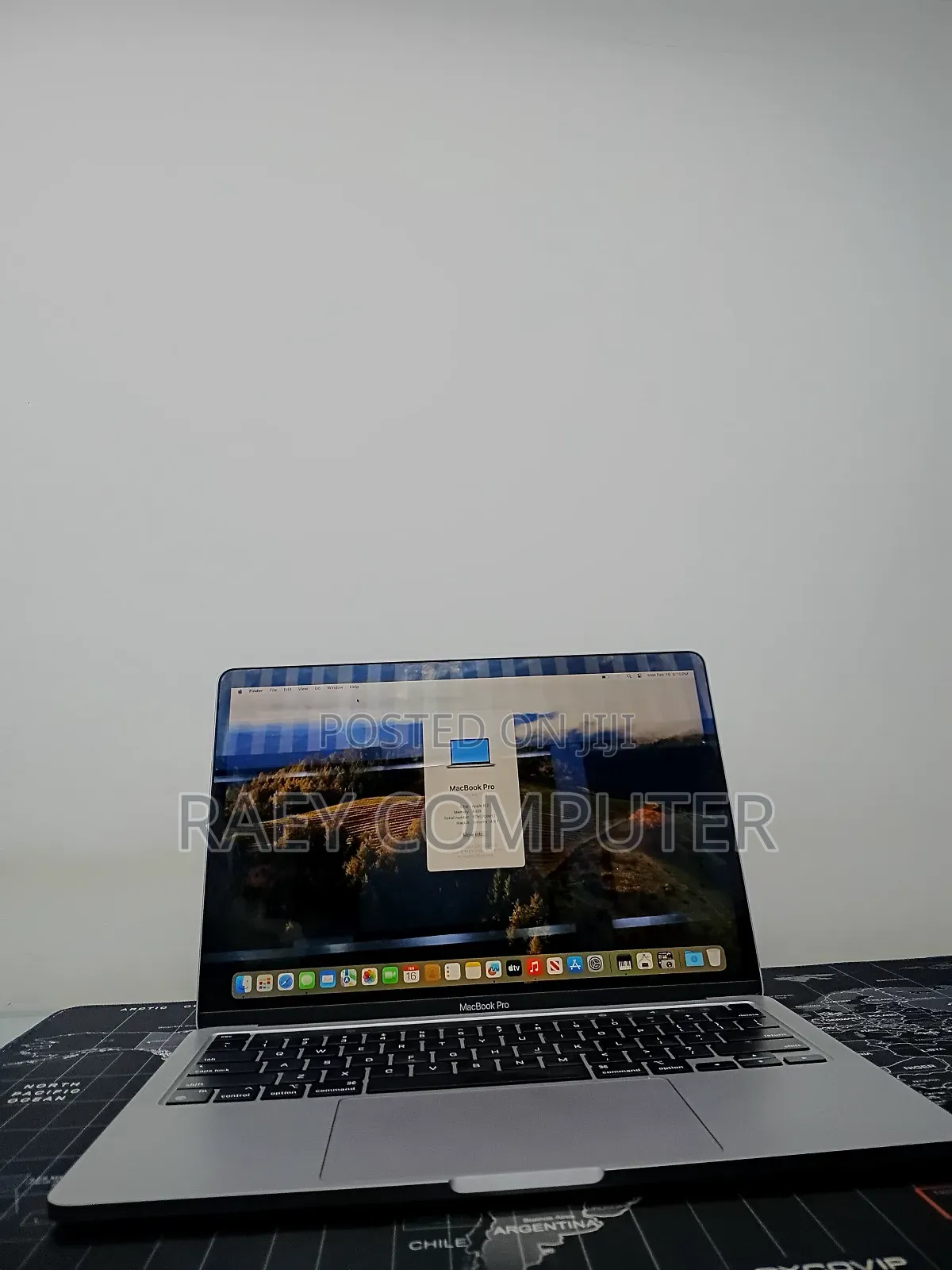 New Laptop Apple MacBook Pro 2022 M2 8GB Apple M2 Ultra SSD 256GB