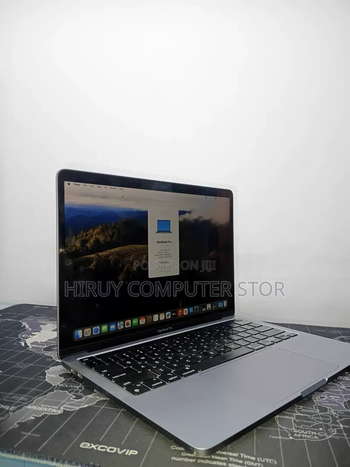 New Laptop Apple MacBook Pro 2022 M2 8GB Apple M2 Ultra SSD 256GB