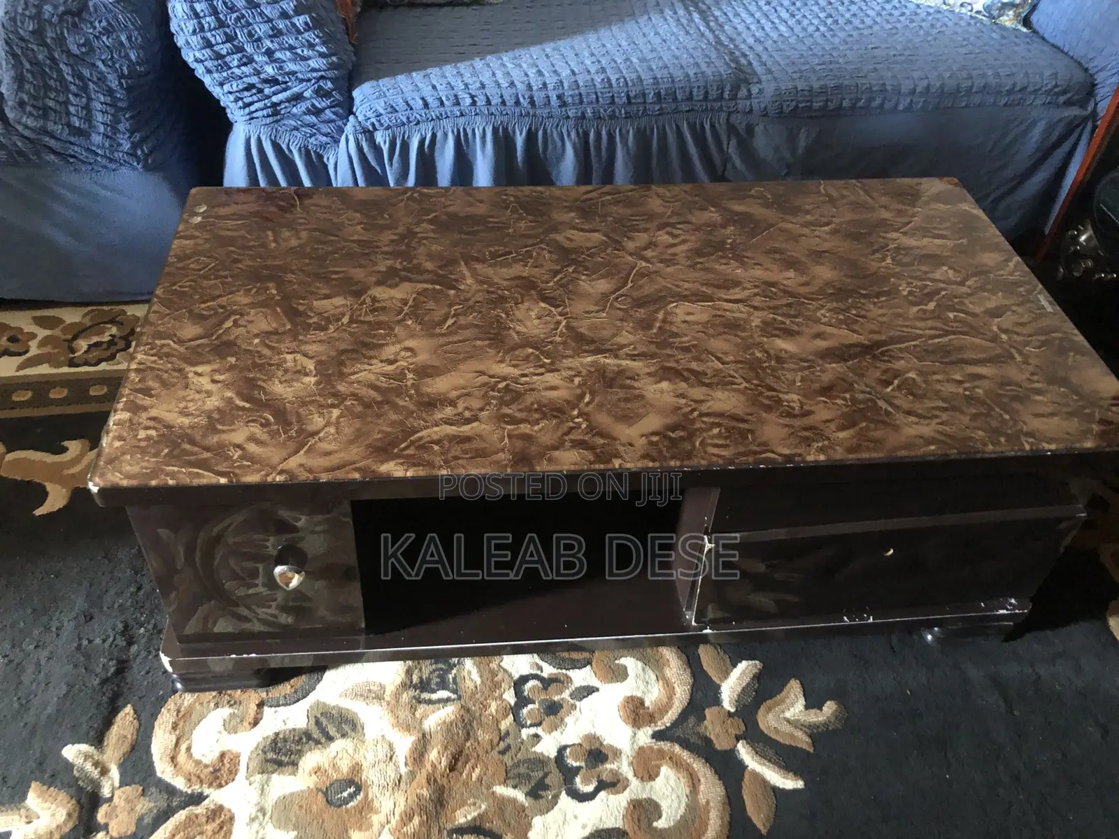 Salon Table