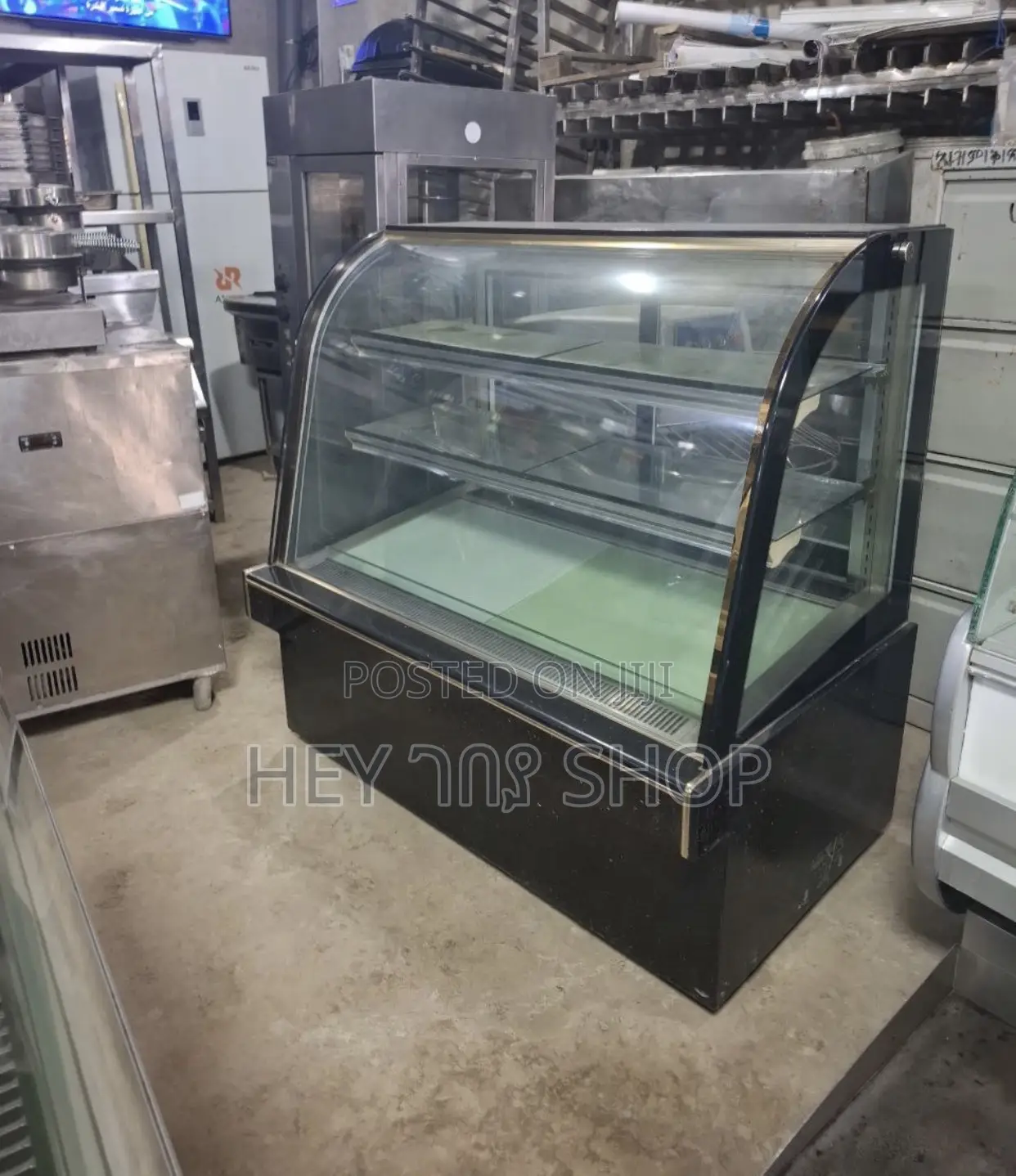 Cake Display Chiller / ኬክ ዲስፕለይ ቺለር