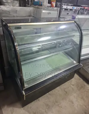 Cake Display Chiller / ኬክ ዲስፕለይ ቺለር