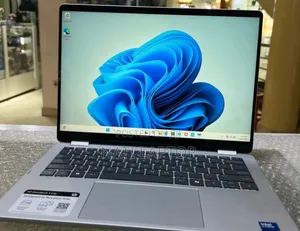 New Laptop HP OmniBook 5 14" 16GB Intel Core 7 SSD 512GB