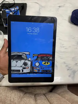 New Apple iPad Air 32 GB Black