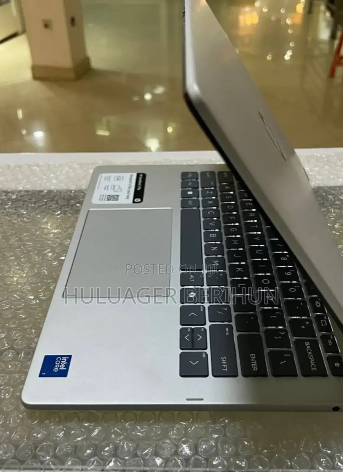New Laptop HP OmniBook 5 Flip 16GB Intel Core i7 SSD 512GB