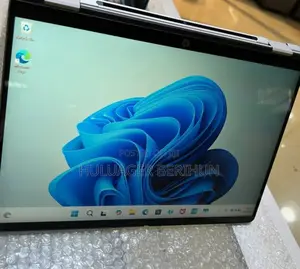 New Laptop HP OmniBook 5 Flip 16GB Intel Core i7 SSD 512GB