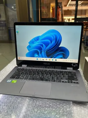 New Laptop Asus VivoBook 15 X505BA 8GB Intel Core i7 SSD 1T