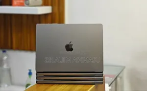 New Laptop Apple MacBook Pro M1 32GB Apple M1 Pro SSD 512GB