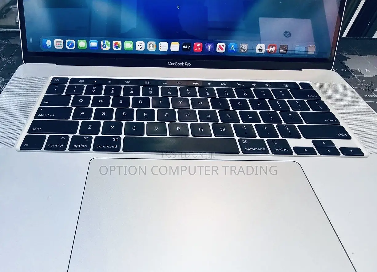 New Laptop Apple MacBook Pro 2019 16GB Intel Core i7 SSD 512GB