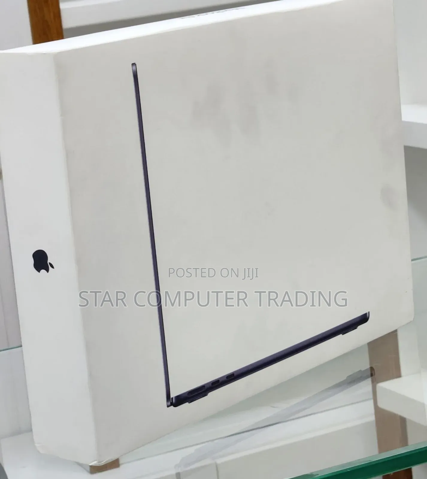 New Laptop Apple MacBook Air 2025 M4 13-inch 16GB Apple M4 SSD 256GB