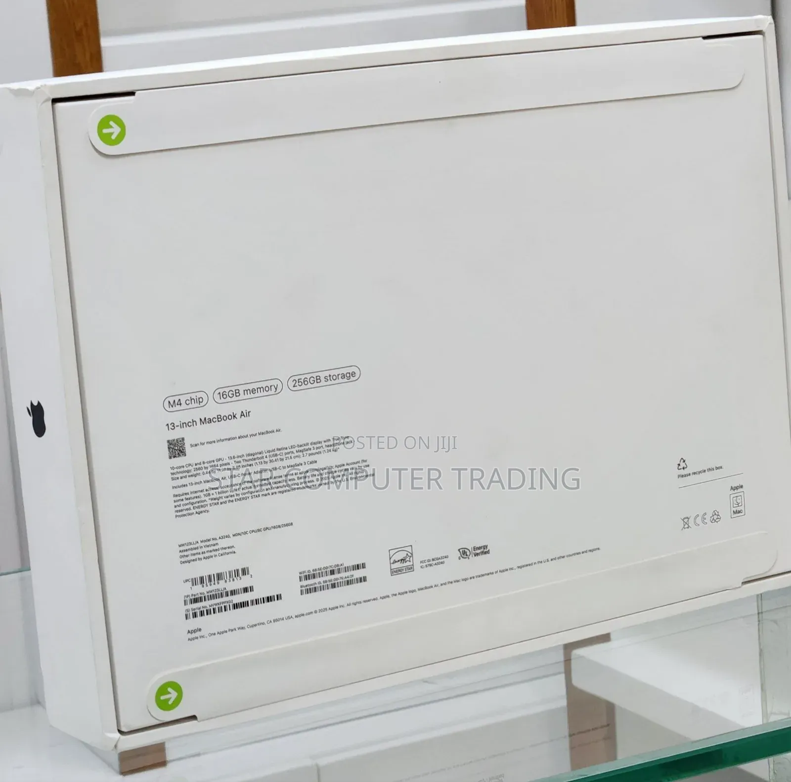 New Laptop Apple MacBook Air 2025 M4 13-inch 16GB Apple M4 SSD 256GB