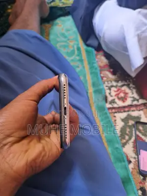 Apple iPhone X 64 GB White