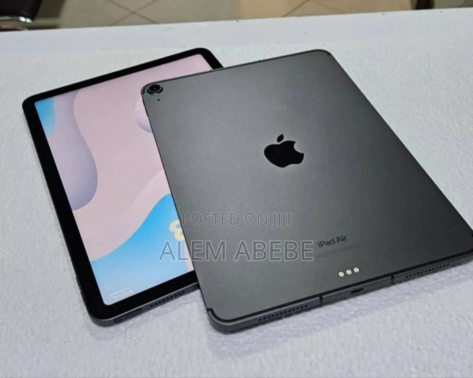 New Apple iPad Air 64 GB