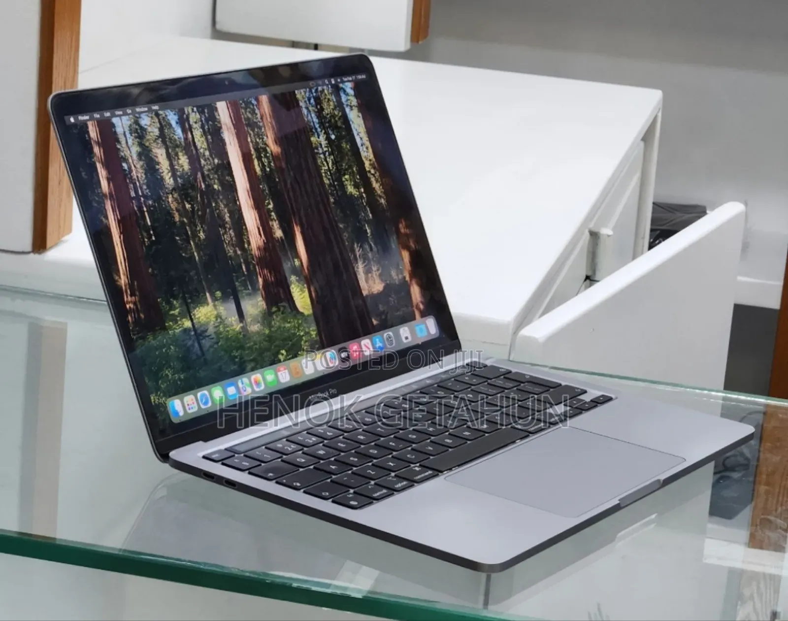 New Laptop Apple MacBook Pro M1 8GB Apple M1 SSD 256GB