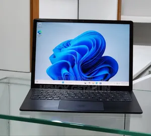 New Laptop Microsoft Surface Laptop 4 16GB Intel Core i7 SSD 512GB