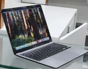 New Laptop Apple MacBook Pro M1 8GB Apple M1 Pro SSD 256GB