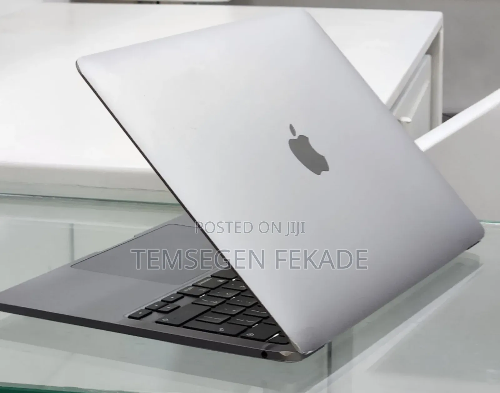 New Laptop Apple MacBook Pro M1 8GB Apple M1 Pro SSD 256GB