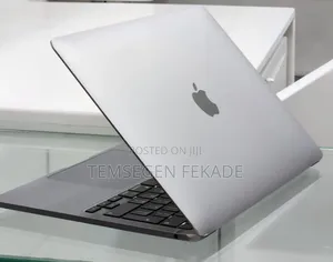 New Laptop Apple MacBook Pro M1 8GB Apple M1 Pro SSD 256GB