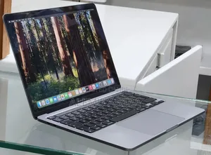 New Laptop Apple MacBook Pro M1 8GB Apple M1 SSD 256GB