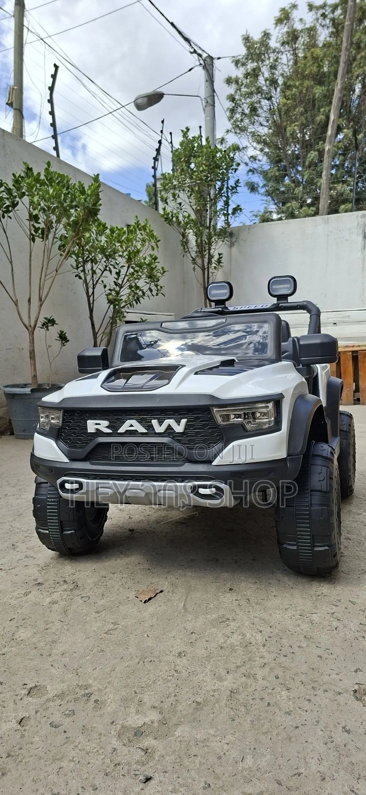 Medium Size Kids Electric Car / መኪና ኤሌክትሪክ