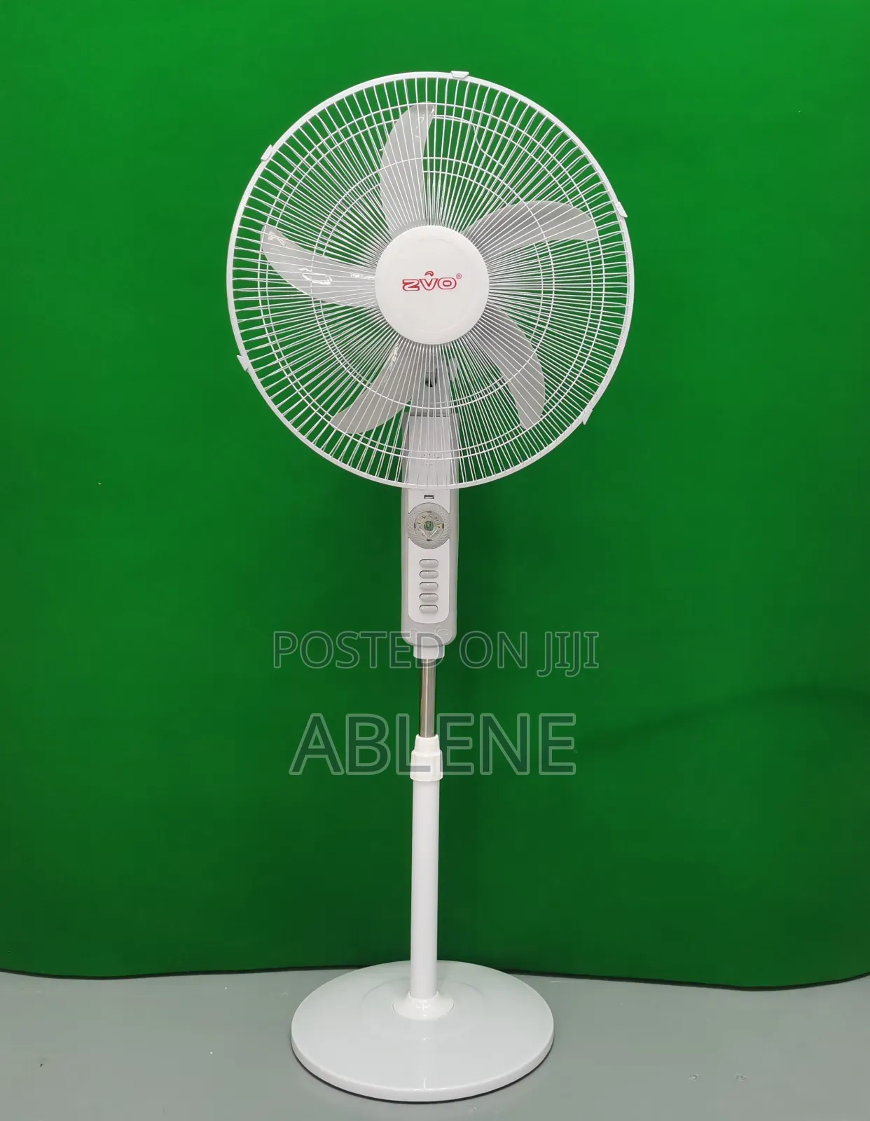 Pacific 18-Inch Stand Fan