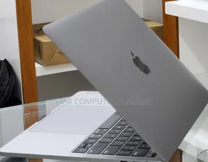 New Laptop Apple MacBook Pro M1 16GB Apple M1 Pro SSD 256GB