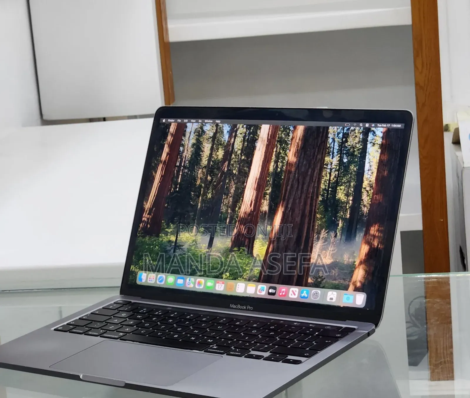 New Laptop Apple MacBook Pro M1 8GB Apple M1 SSD 256GB