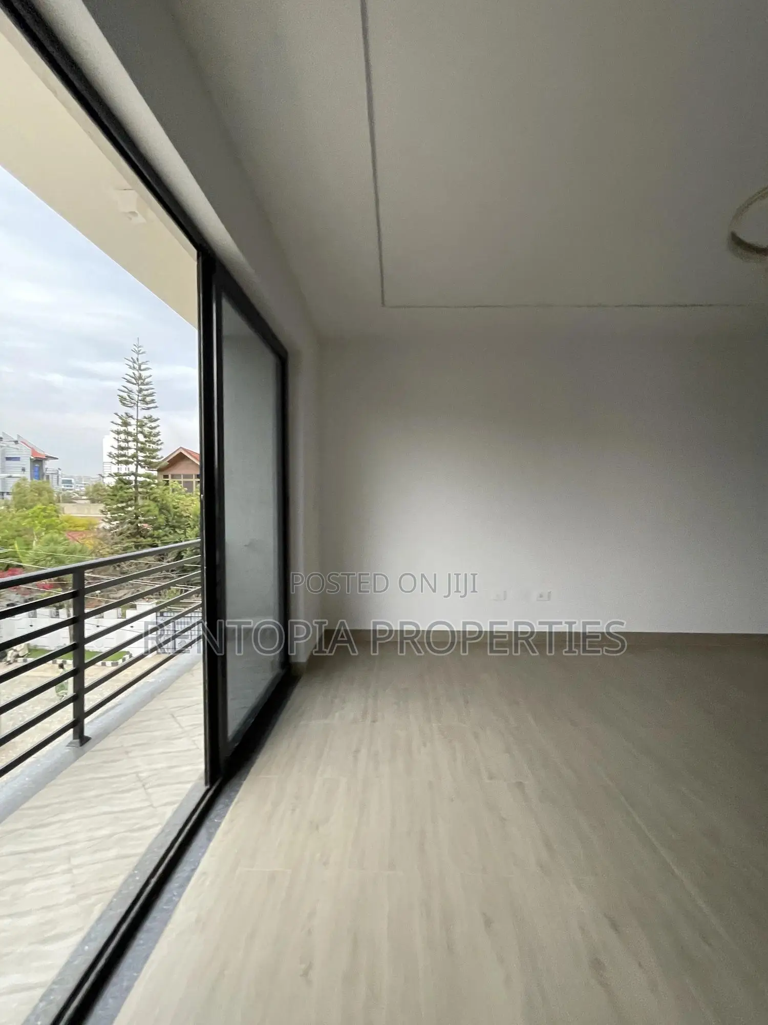 3bdrm Apartment in Yeka for rent