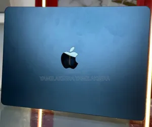 New Laptop Apple MacBook Air 2024 M3 13-inch 16GB Apple M3 SSD 512GB