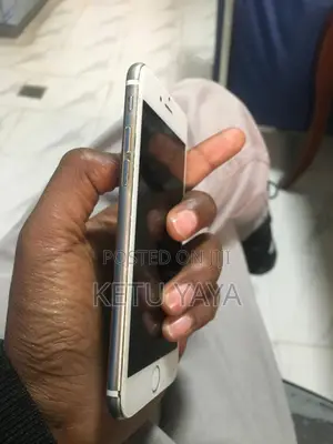 Apple iPhone 6 16 GB Gold