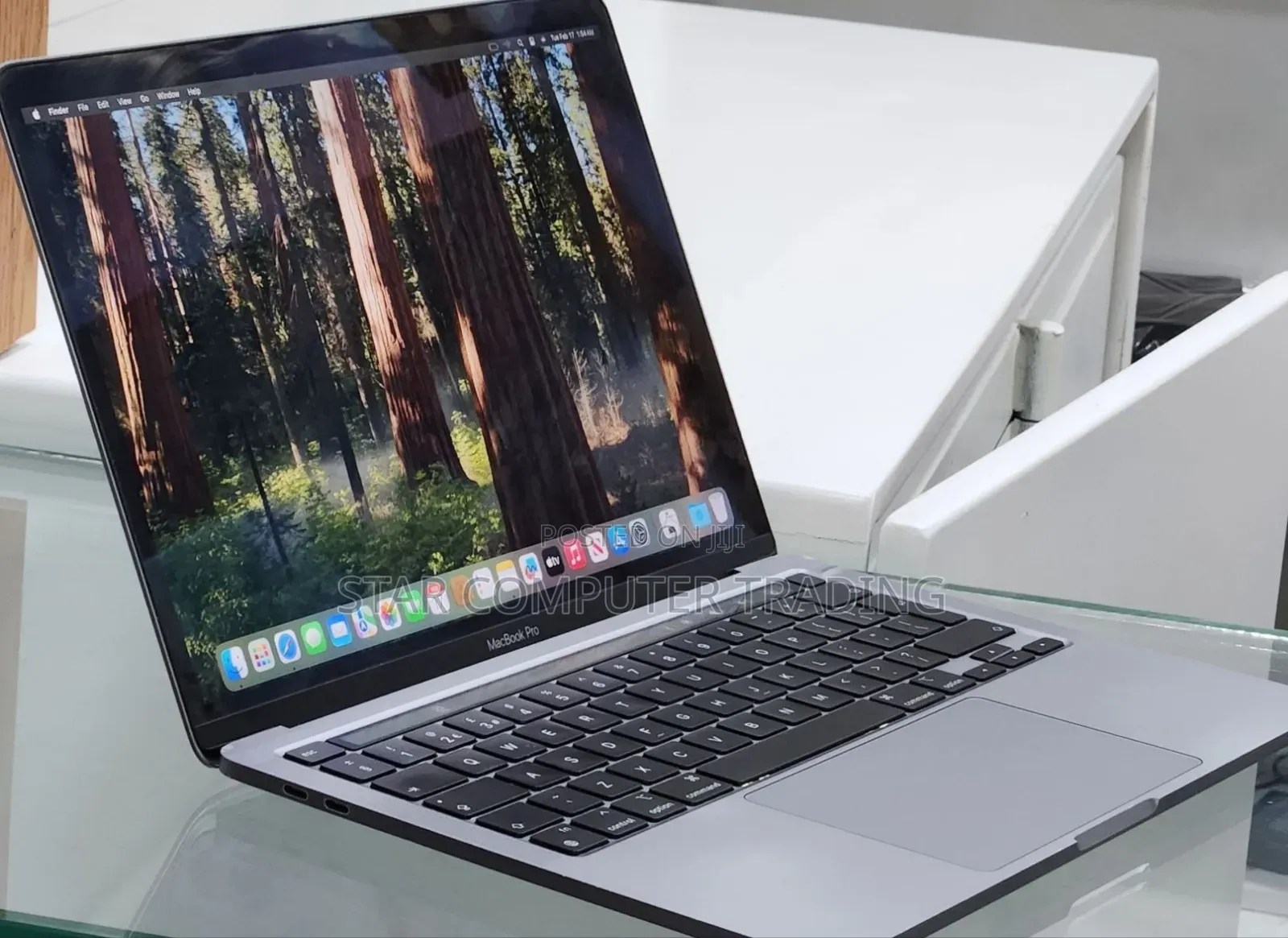 New Laptop Apple MacBook Pro M1 8GB Apple M1 Pro SSD 256GB